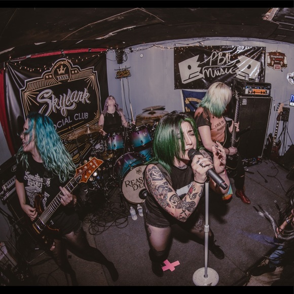 Meet your posher!! - Picture 2 of 2